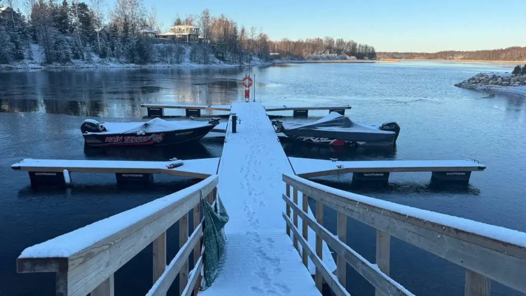 зимовка причала для лодок